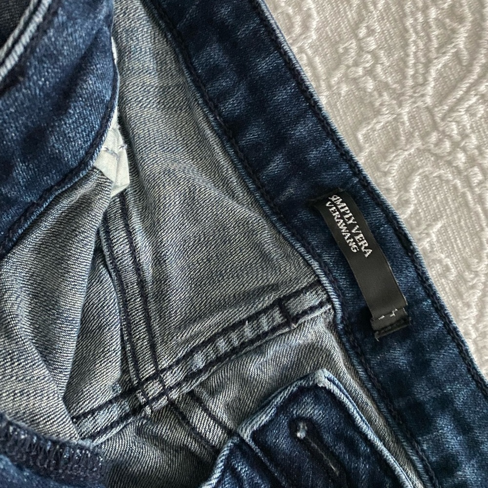 Simply Vera mid rise Bermuda Jean shorts